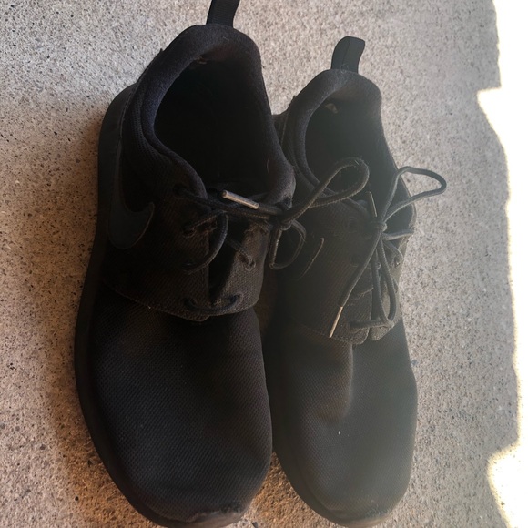 Nike roches - Picture 1 of 2